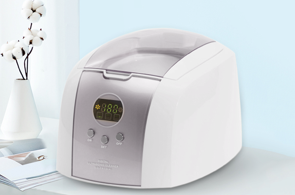 Aparat de Curățat cu Ultrasunete - Ce Este și Cum se Utilizează?